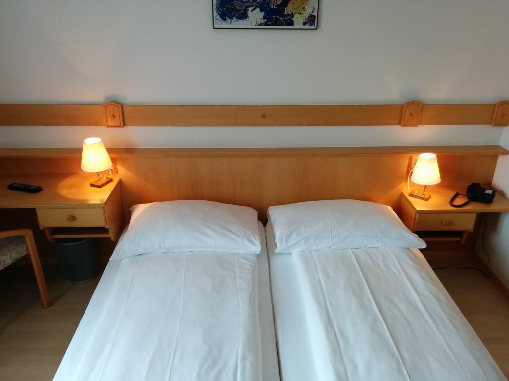 Hotel Terminus Замедан Стая снимка