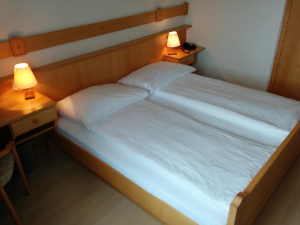 Hotel Terminus Замедан Стая снимка